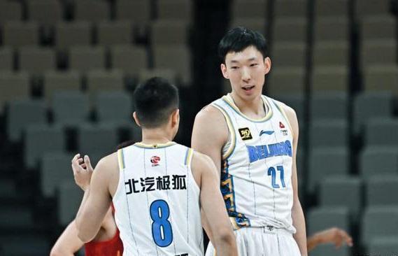 CBA：北京逆转广州迎五连胜 全华班激活球队活力