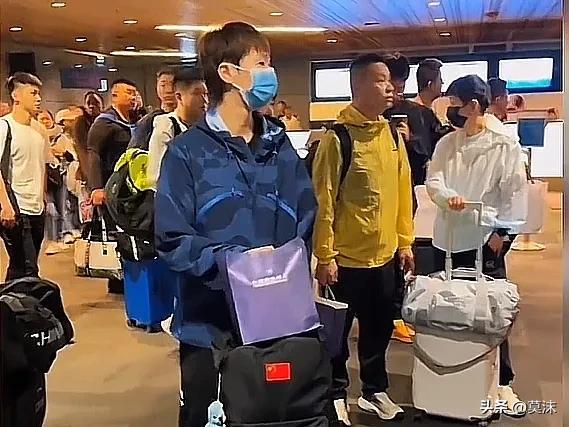 國乒凌晨抵達多哈 備戰(zhàn)世乒賽節(jié)奏精準