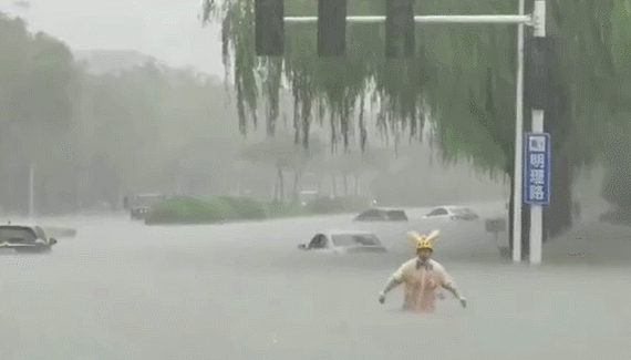 救援力量｜河南现极端罕见强降雨 火焰蓝紧急救援