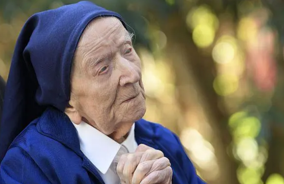 全球最长寿老人去世享年118岁 