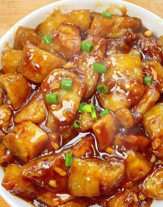 南方游客涌东北，8道素菜麻辣香，20元吃撑你敢信？
