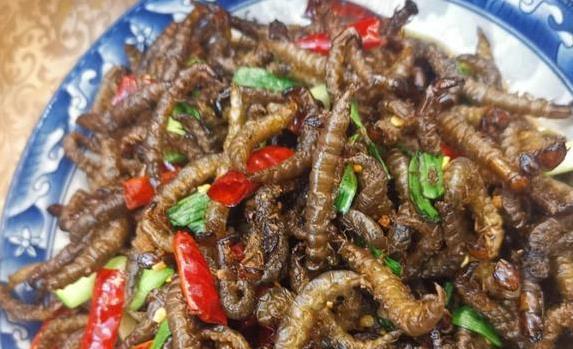 湖南5道怪菜本地人抢着吃，外地人看一眼却吓退，你敢试吗？
