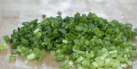 五花肉不红烧，2种吃法蒸一蒸，鲜嫩多汁又省事