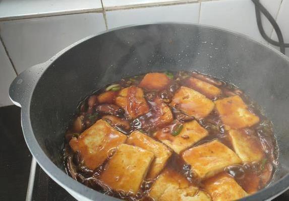 一块豆腐5块钱，做出全家抢着吃的菜，简单做法你想不到