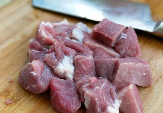 孩子吵着要吃香菇肉饼，简单3步煎出美味，全家抢着吃