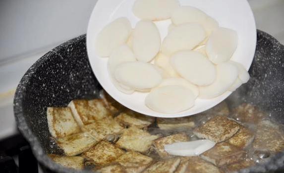 黑豆豆腐超营养，5分钟烧年糕，香到邻居敲门！