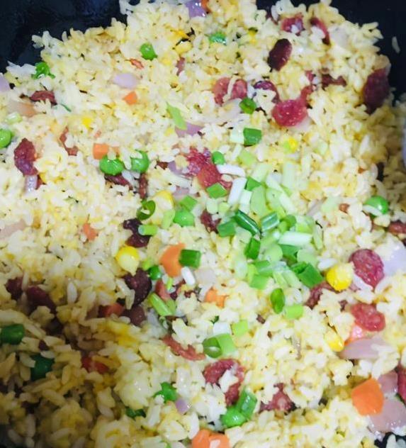 蛋炒饭粘锅没香味？学会1招，米粒金黄颗颗香