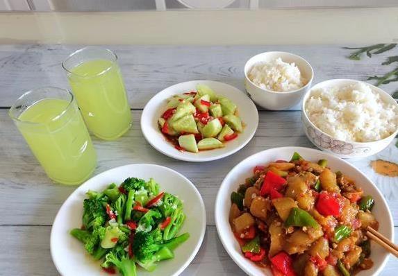 悄悄瘦了4斤晚餐吃得多，5天菜单揭秘，反常吃法真管用