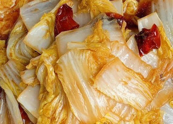 白菜炒不好吃？学会这3招，家常醋溜白菜秒变饭店味！