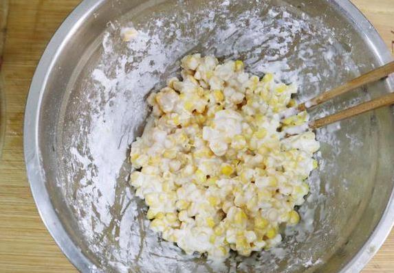 玉米烙香翻全家，10分钟搞定早餐，你家也能成美食王