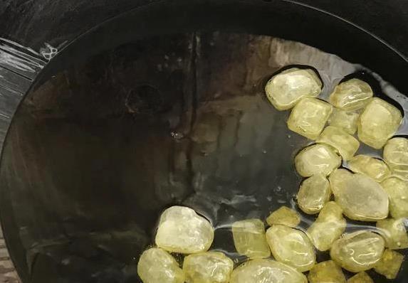 五花肉炖菜香翻天,土豆胡萝卜绝配,家人都抢着吃