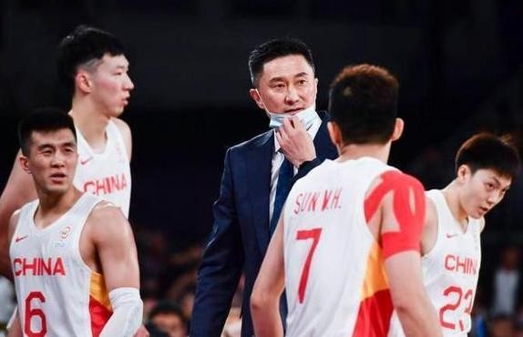 中国男篮出访队伍中多人核酸阳性 急调五虎将驰援