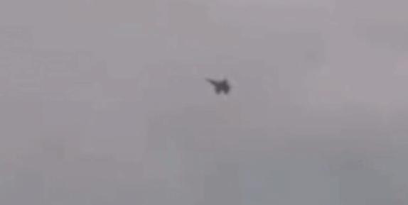 伊朗军方公布击落美战斗机画面