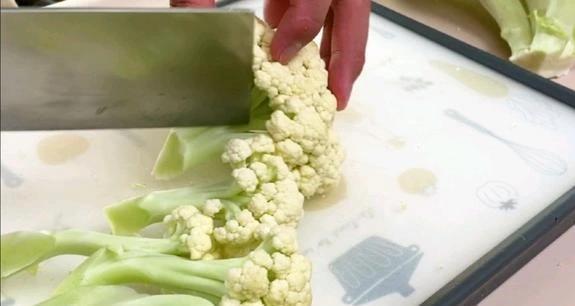 干锅花菜：最普通的家常菜，最诱人的味道
