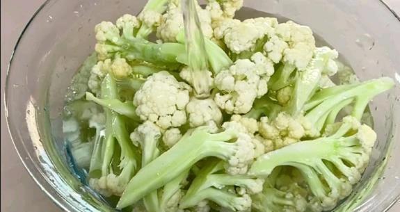干锅花菜：最普通的家常菜，最诱人的味道