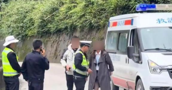 衛(wèi)健委將嚴(yán)肅處理拉警報(bào)旅游救護(hù)車 違規(guī)行為受罰
