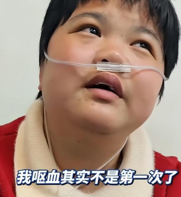 父亲称接到公安电话才知女儿地铁吐血 坚强女孩感动全网