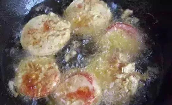 西红柿炒虾仁超下饭，香炸西红柿酥到爆，你家最爱哪一道？