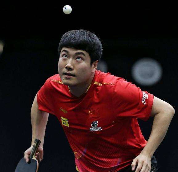 国乒抵达印度 选手挤大巴回酒店 后勤准备充足