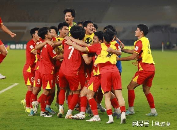 越南球迷寻衅:输谁齐不可输中国队 最弱敌手 你们将和日本争第3