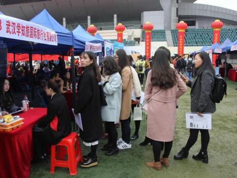 今年校园春招显示，大学有10个专业就业率高