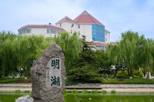 民办大学出来真的很难找工作吗？