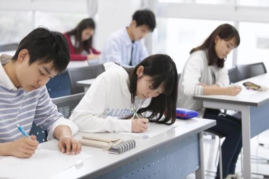 越补课成绩越差？拔尖、中等、垫底的孩子，努力的底层逻辑大不同