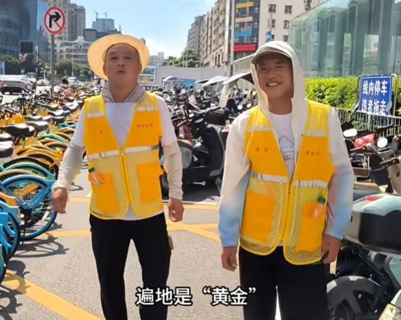 父子摆摊日赚5元遇城管执法被帮助 温情执法改变命运