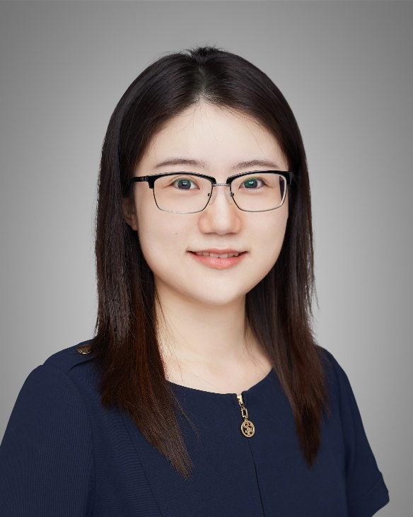90后女科学家攻克微纳光子学难题