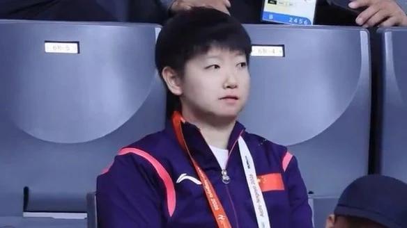 孙颖莎观赛女双决战