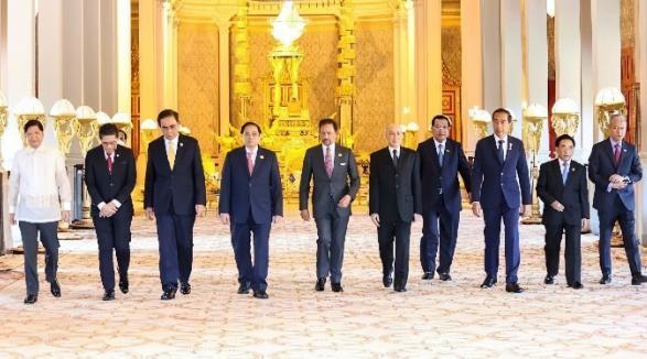 马科斯为何对华抛出橄榄枝 政治算计与经济考量