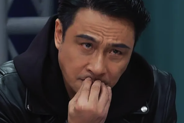 网友辣评向佐鼻孔用力式演技，吴镇宇冷笑回应宁静委婉点评