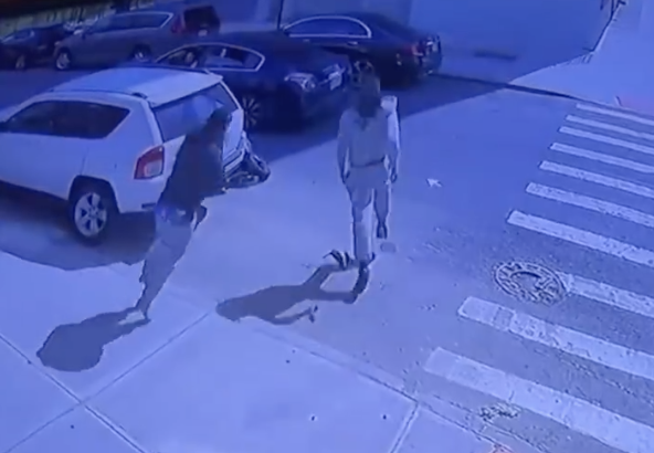 美国一婴儿光天化日在街头被枪杀 嫌疑人逃逸途中车祸