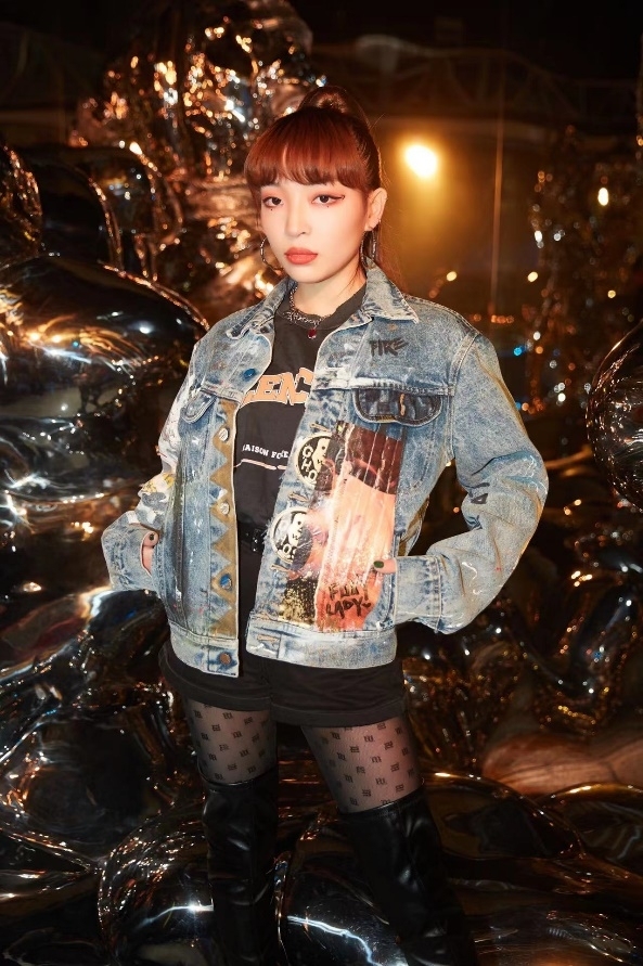 燃炸!vava毛衍七(d.m.g),郑恺合唱东方卫视《也平凡》同名 ost上线