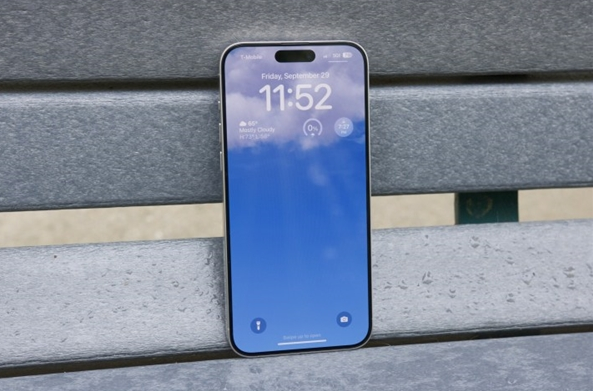 经典四曲面屏重出江湖 20周年iPhone将搭载