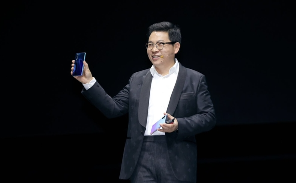 友商纷纷涨价 余承东谈华为手机为何不涨价
