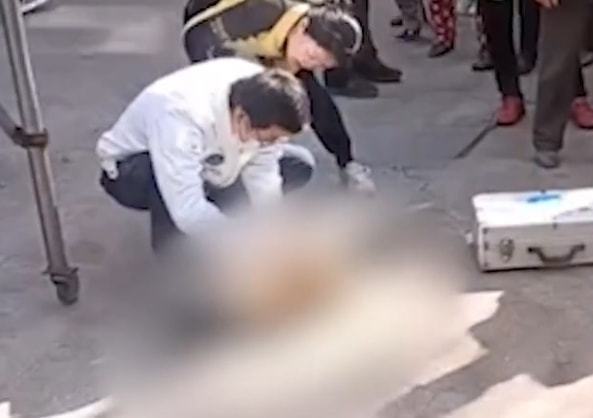 安徽合肥男童随母亲购物被抱走 1小时后坠亡 