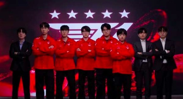 T1新队服公开 红黑主颜色致意黄金期间