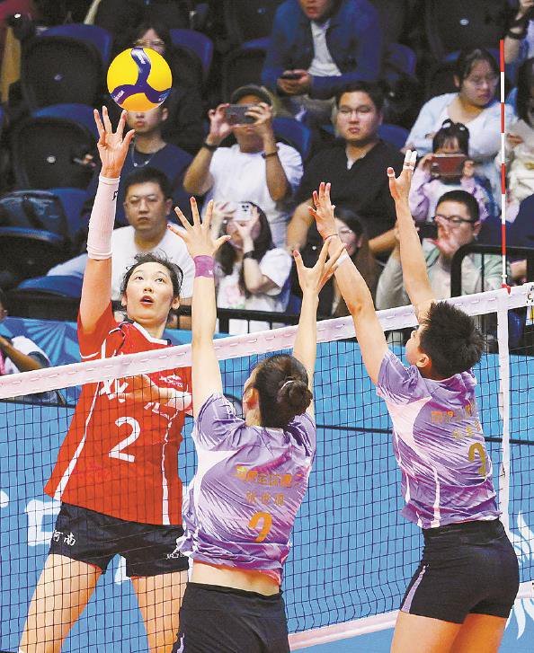 面对最难打的全运会，卫冕冠军李盈莹输给了前辈朱婷，她如何笑对失利？