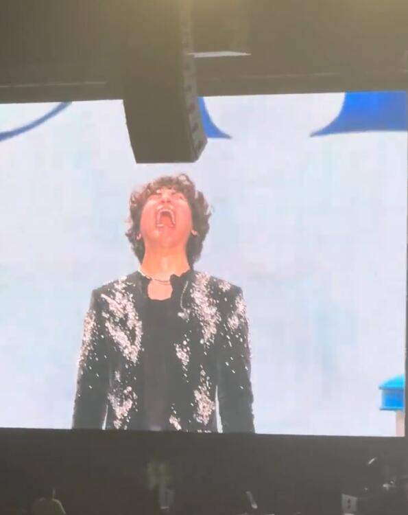 姜大声被粉丝表白的反应引热议 大哭表情太搞笑