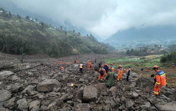 宜賓筠連滑坡山體垂直高差達437米