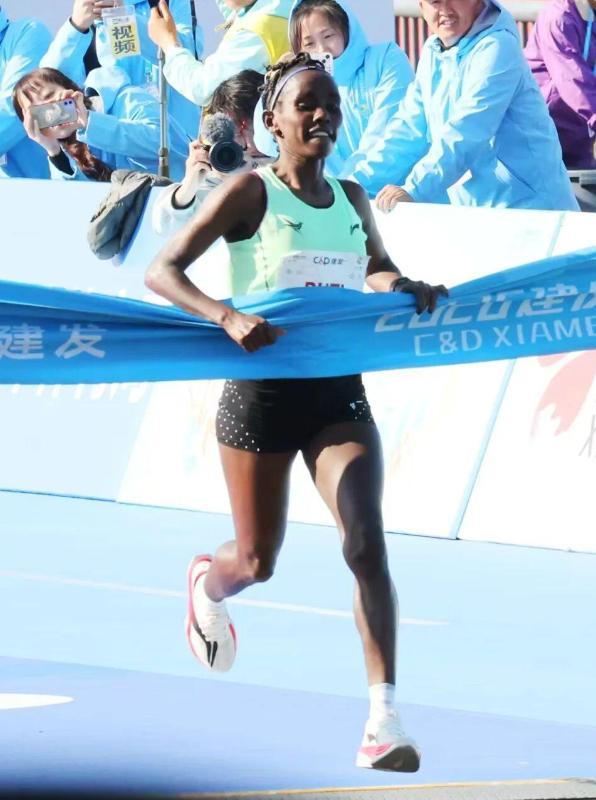 2026厦马男子组达维特卫冕 双卫冕荣耀再现