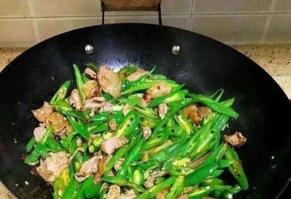 家常炸猪肉总不香？只因少了这关键一步，嫩滑秘诀大公开