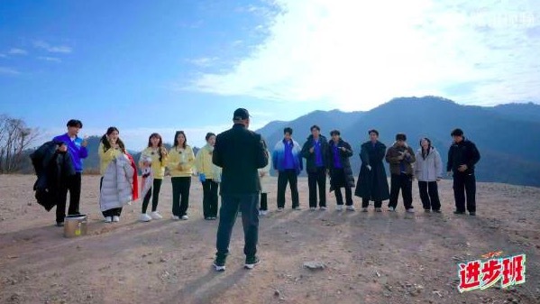 李诚儒撕掉节目组规则不淘汰学员 这样的师生情谊和班级氛围真的很珍贵