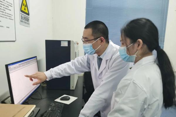 中国科学院大学韩宾博士现场取样及开展科技分析工作