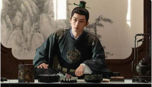 张晚意、王楚然《柳舟记》8月8日播出，剧情介绍：失忆女土匪×腹黑王爷