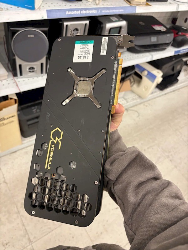 只要100元！无敌幸运淘到绝版的AMD 6950XT旗舰显卡