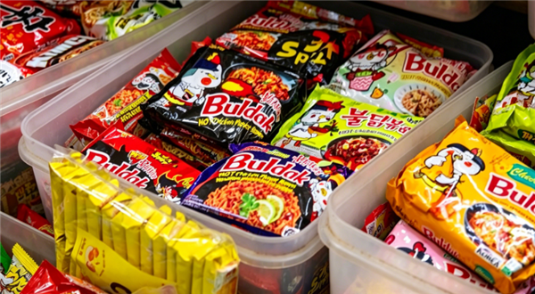 包装材料供应危机 韩国泡面接下来可能只有裸奔了