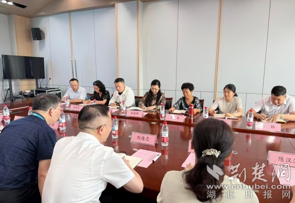 聚力心理护航，守护健康成长——市关工委李丹芳副主任一行莅临调研座谈