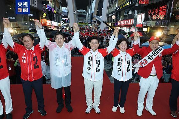 韩总统选举民调：李在明支持率下滑，金文洙选情告急